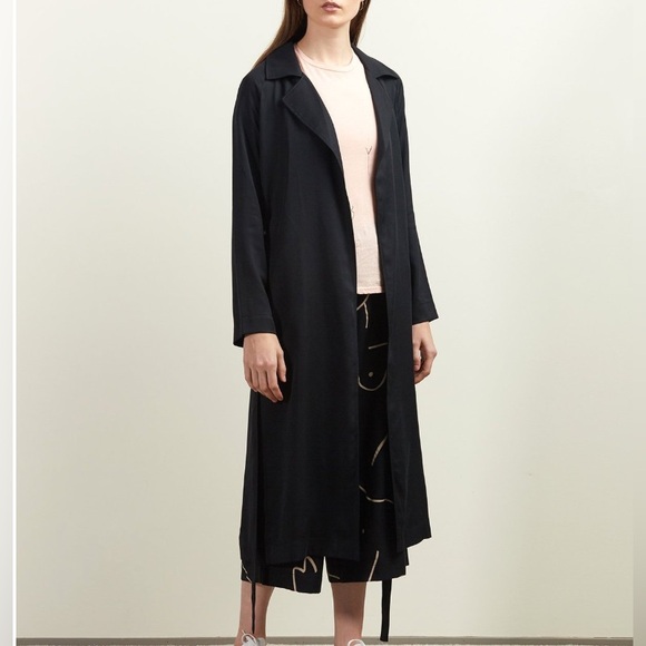 Comune Olivia Black Trench
